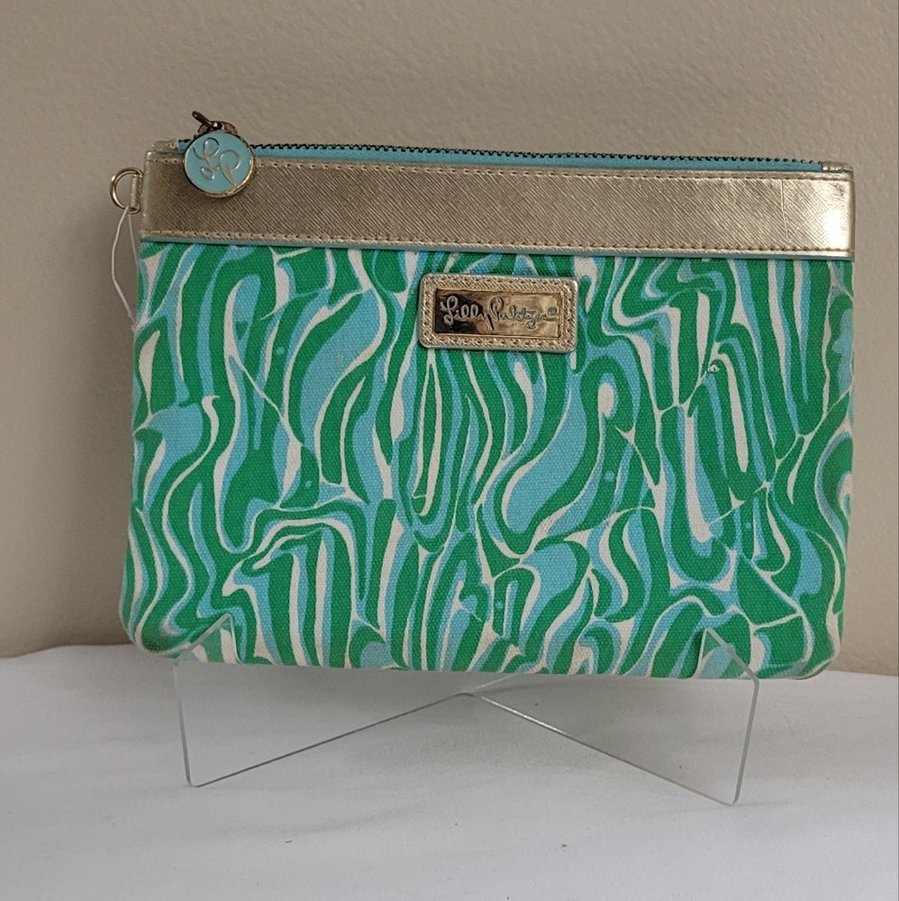 Lilly Pulitzer Wanderlust Pouch Resort Green & White #90959 Finders Keepers